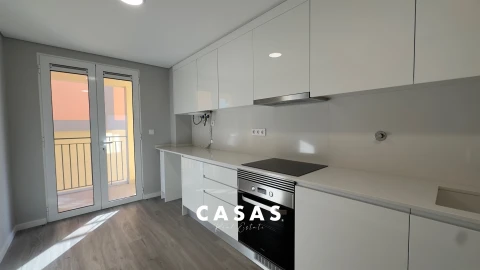 Apartamento T2 para Venda em Funchal (Se)