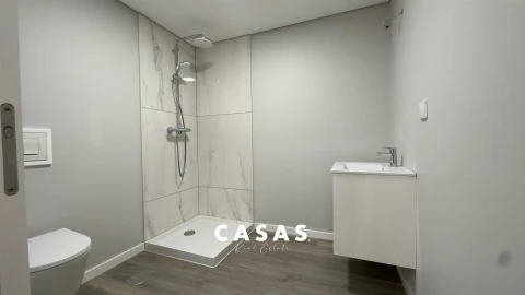 Apartamento T2 para Venda em Funchal (Se)