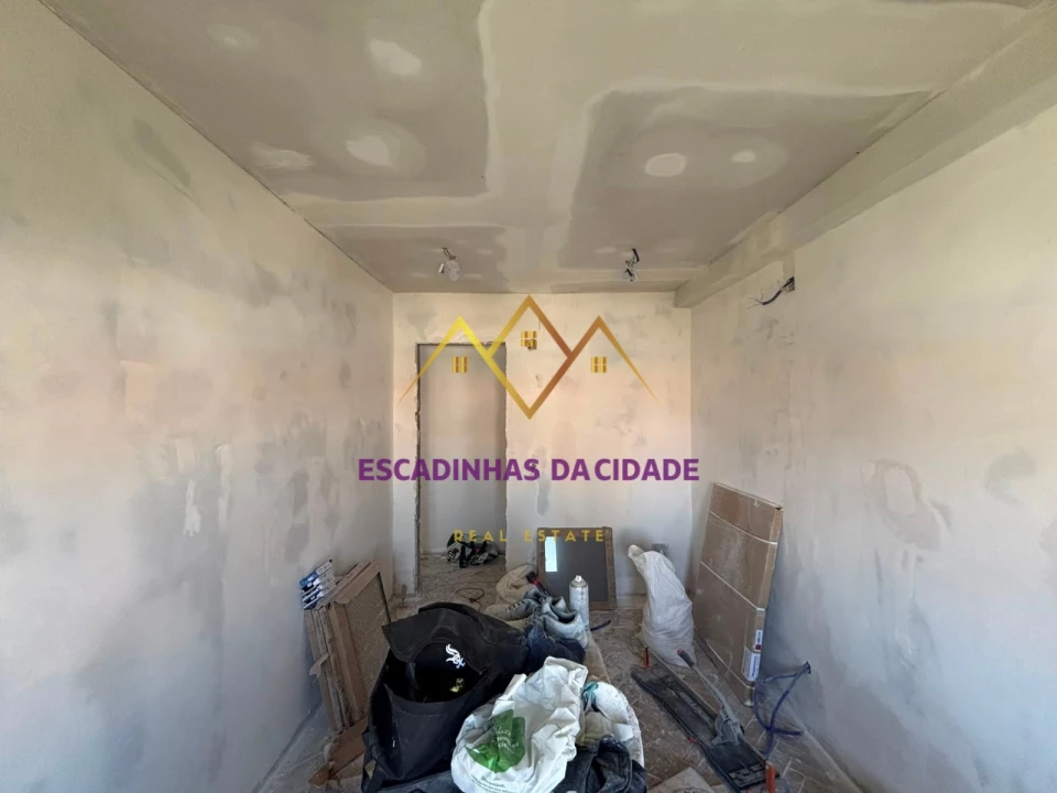 Apartamento T2 para Venda em Cacém e São Marcos Foto 24