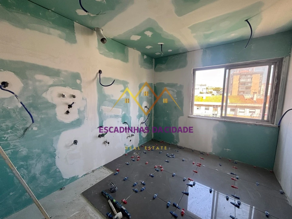 Apartamento T2 para Venda em Cacém e São Marcos Foto 11