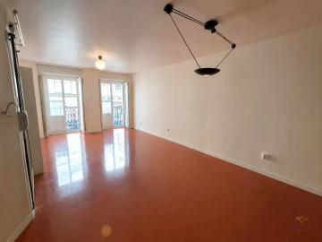 Apartamento T1 para Arrendamento em Misericórdia