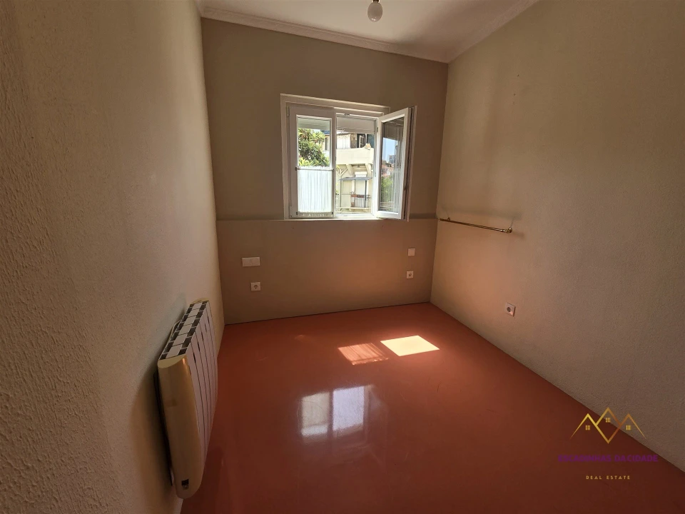Apartamento T1 para Arrendamento em Misericórdia Foto 16
