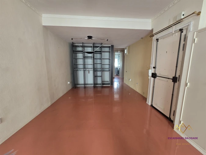 Apartamento T1 para Arrendamento em Misericórdia Foto 6