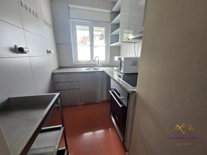 Apartamento T1 para Arrendamento em Misericórdia Foto 13