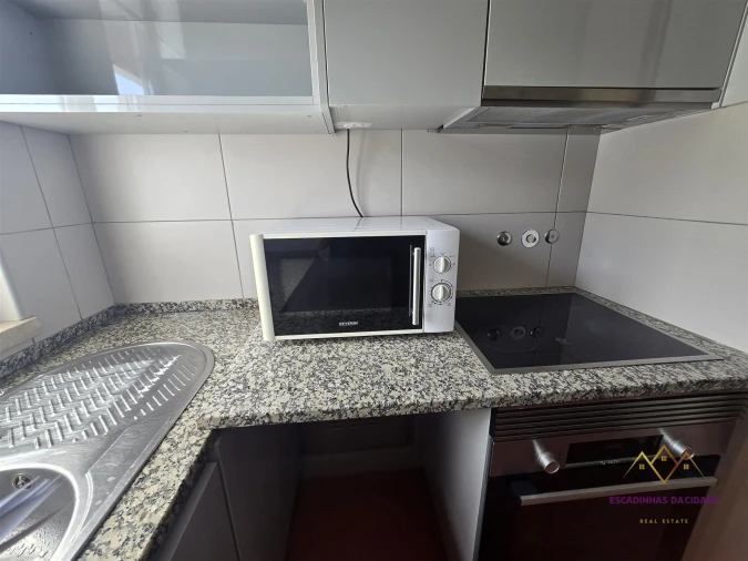 Apartamento T1 para Arrendamento em Misericórdia Foto 12
