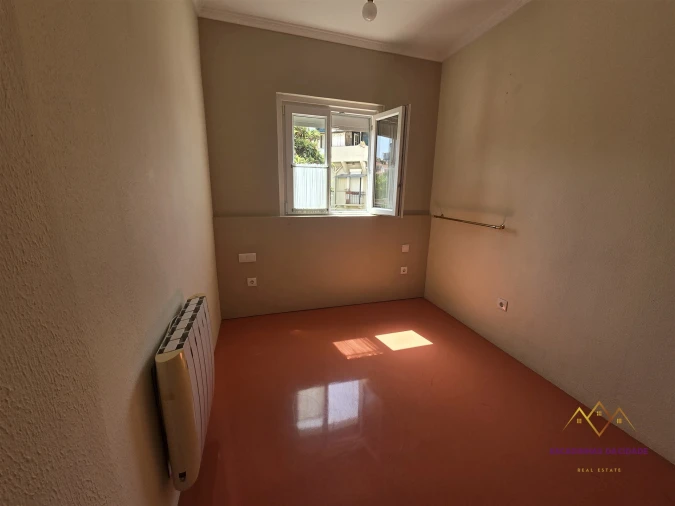 Apartamento T1 para Arrendamento em Misericórdia Foto 16
