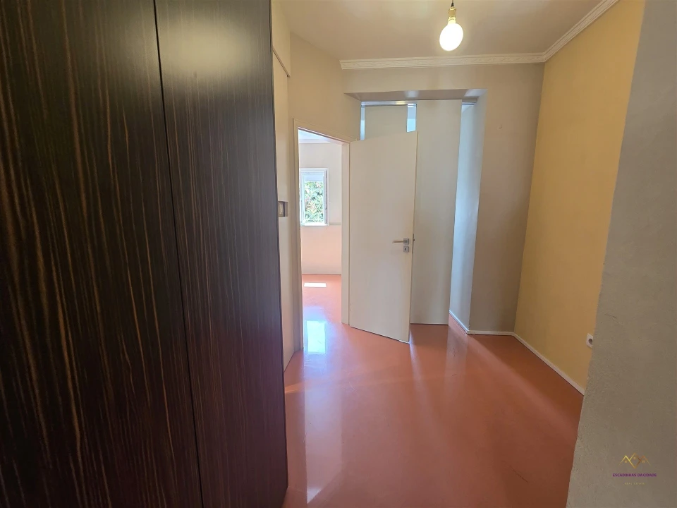 Apartamento T1 para Arrendamento em Misericórdia Foto 18