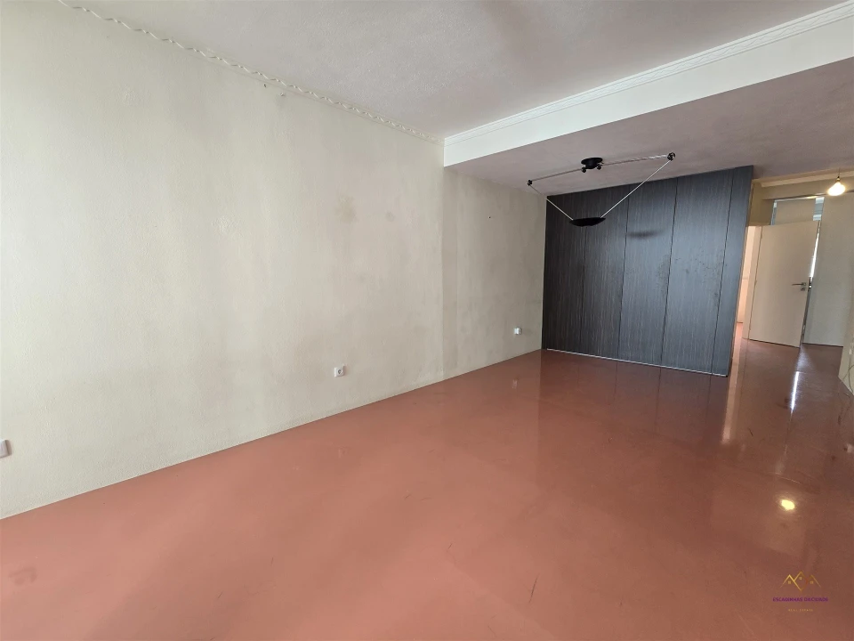 Apartamento T1 para Arrendamento em Misericórdia Foto 20