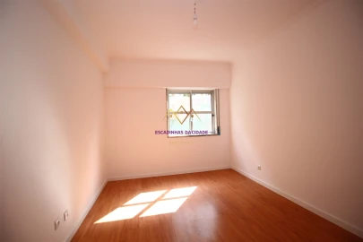 Apartamento T2 para Venda em Algueirão-Mem Martins