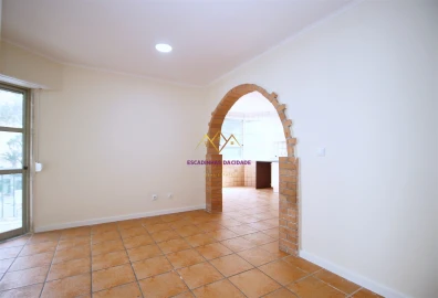 Apartamento T2 para Venda em Algueirão-Mem Martins