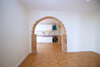 Apartamento T2 para Venda em Algueirão-Mem Martins