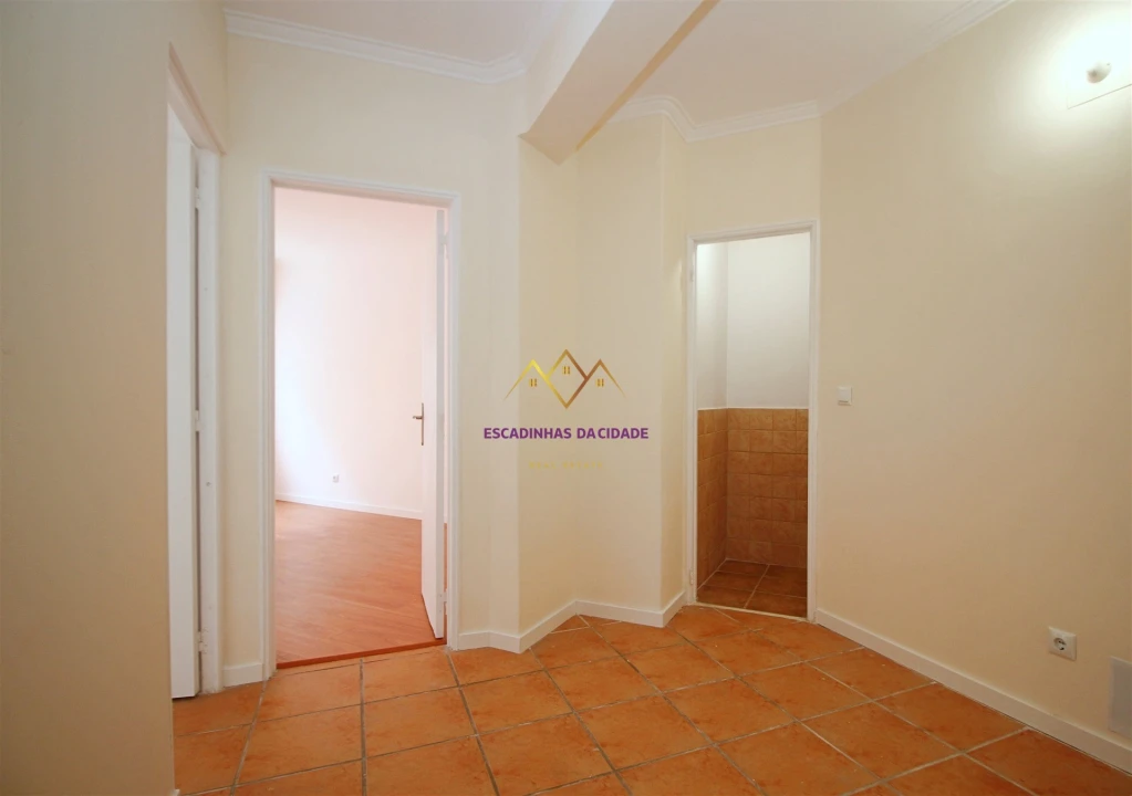 Apartamento T2 para Venda em Algueirão-Mem Martins Foto 16