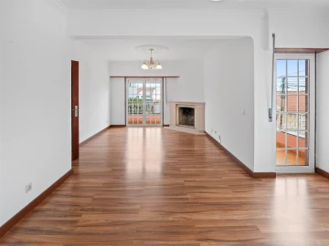 Moradia T4 para Venda em Alcabideche