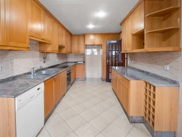 Moradia T4 para Venda em Alcabideche