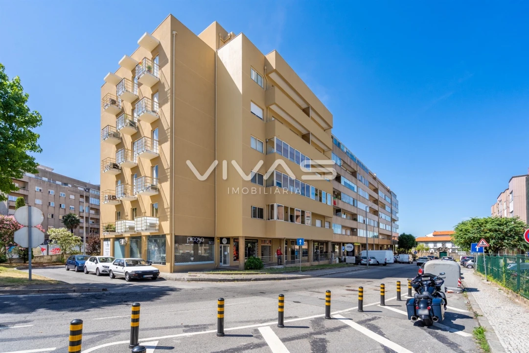 Apartamento T3 para Venda em Braga (Maximinos, Sé e Cividade) Foto 1