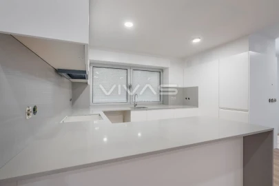 Apartamento T2 para Venda em Real, Dume e Semelhe