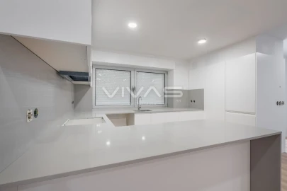 Apartamento T2 para Venda em Real, Dume e Semelhe