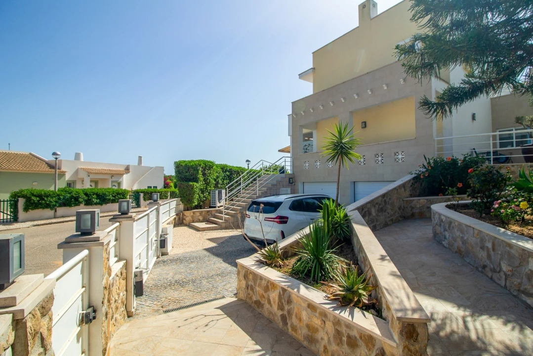 Moradia T4 para Venda em Albufeira e Olhos de Água Foto 42