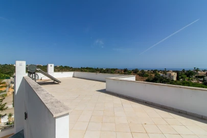 Moradia T4 para Venda em Albufeira e Olhos de Água