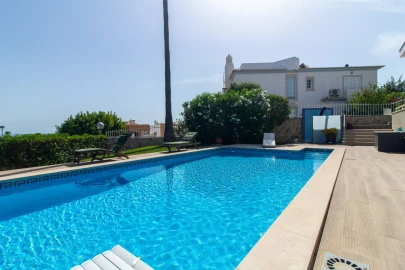 Moradia T4 para Venda em Albufeira e Olhos de Água