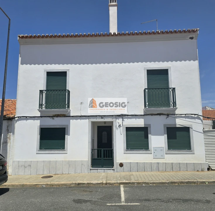 Moradia T4 para Venda em Almodôvar e Graça dos Padrões Foto 1