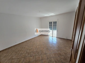 Moradia T4 para Venda em Almodôvar e Graça dos Padrões