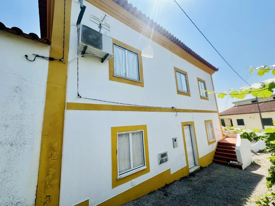 Moradia T5 para Venda em Fontes Foto 1
