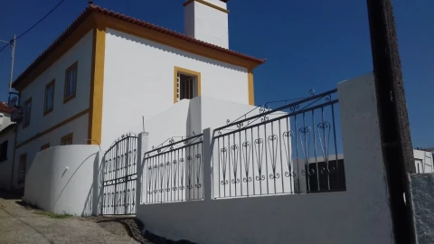 Moradia T5 para Venda em Fontes