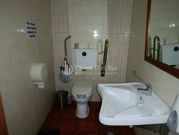 Loja para Arrendamento em Faíl e Vila Chã de Sá