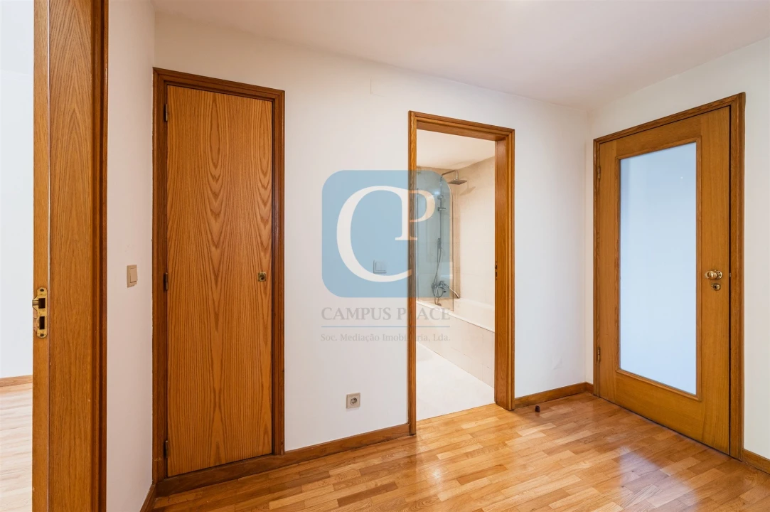 Apartamento T3 para Arrendamento em Gulpilhares e Valadares Foto 18