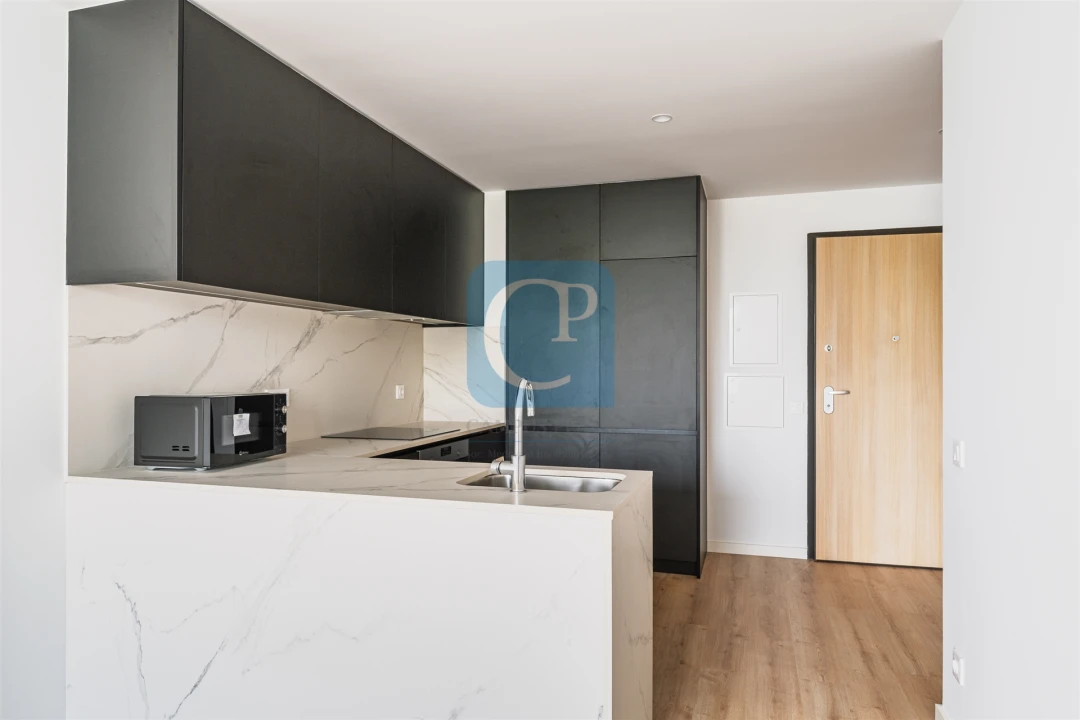 Apartamento T1 para Arrendamento em Paranhos Foto 4