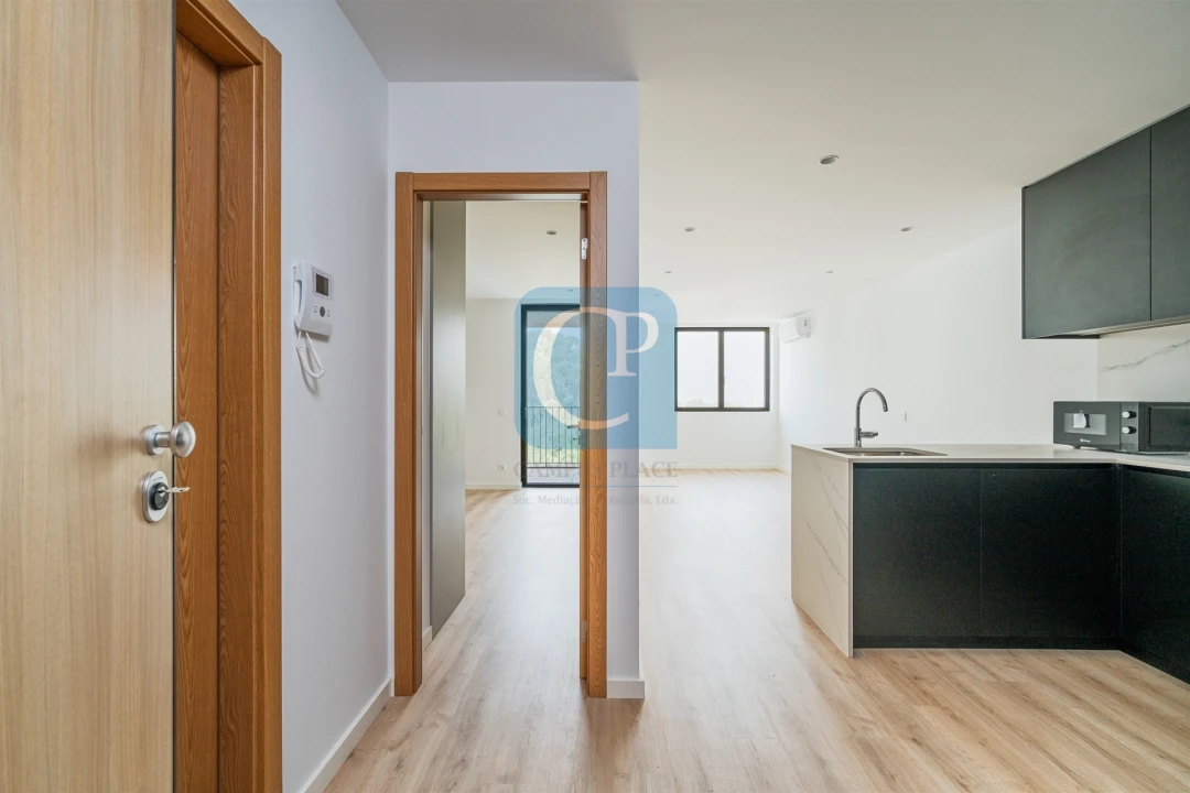 Apartamento T1 para Arrendamento em Paranhos Foto 1