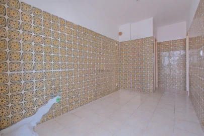Apartamento T3 para Venda em Carcavelos e Parede