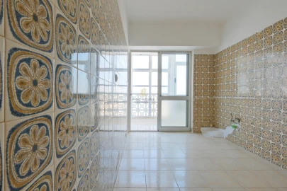 Apartamento T3 para Venda em Carcavelos e Parede