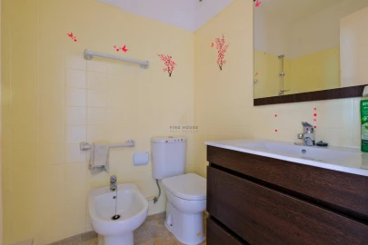 Apartamento T3 para Venda em Carcavelos e Parede
