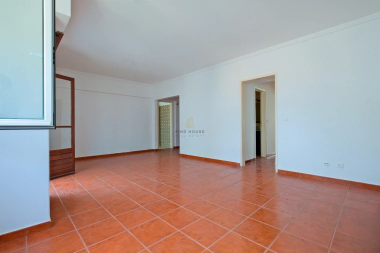 Apartamento T3 para Venda em Carcavelos e Parede Foto 5