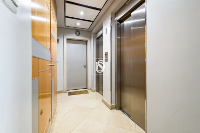 Apartamento T4 para Venda em Corroios
