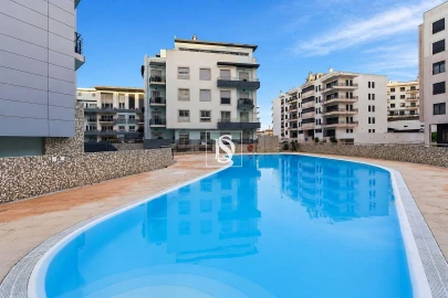 Apartamento T4 para Venda em Corroios