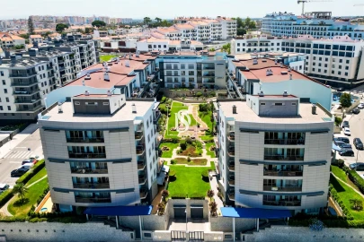 Apartamento T4 para Venda em Corroios