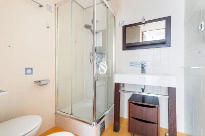 Apartamento T4 para Venda em Corroios