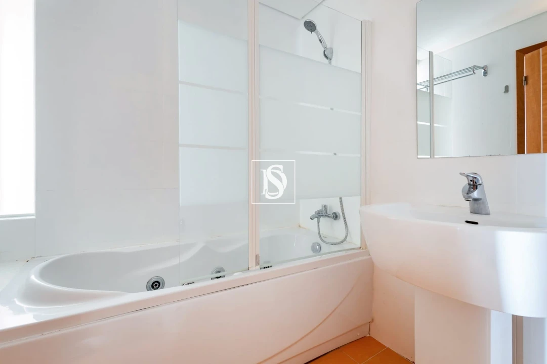 Apartamento T4 para Venda em Corroios Foto 20