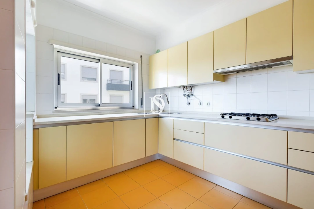 Apartamento T4 para Venda em Corroios Foto 8
