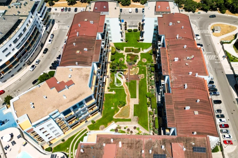 Apartamento T4 para Venda em Corroios Foto 32