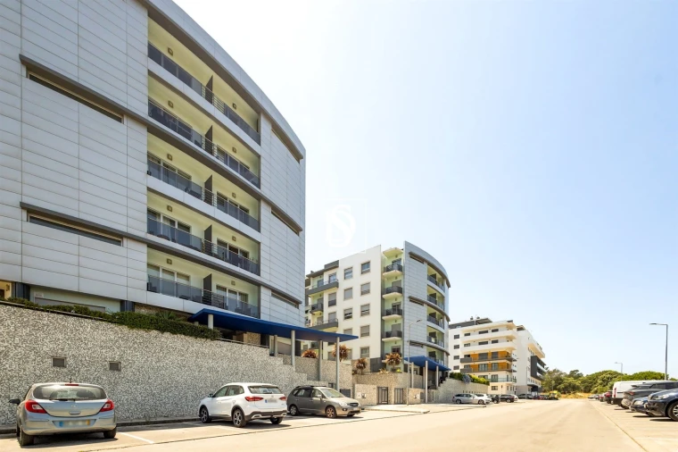 Apartamento T4 para Venda em Corroios Foto 30
