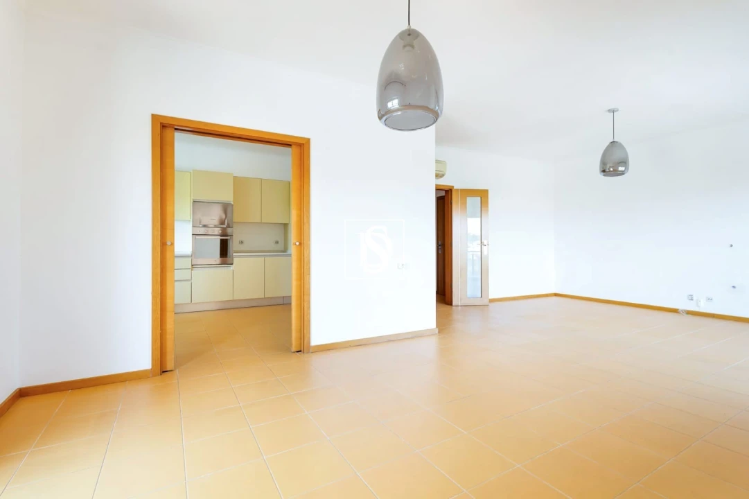 Apartamento T4 para Venda em Corroios Foto 7