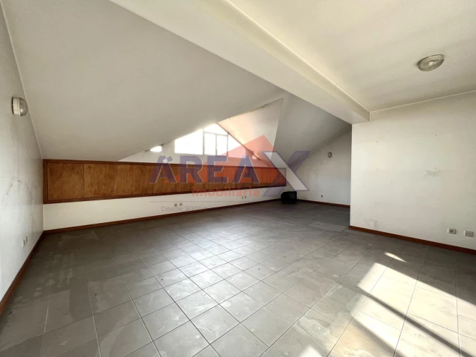 Escritório para Arrendamento em O. Azeméis, Riba-Ul, Ul, Macinhata Seixa, Madail Foto 12