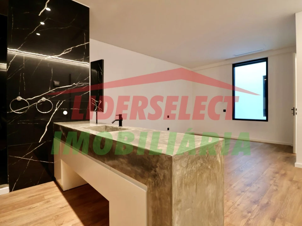 Apartamento T3 para Venda em Lourinhã e Atalaia Foto 13