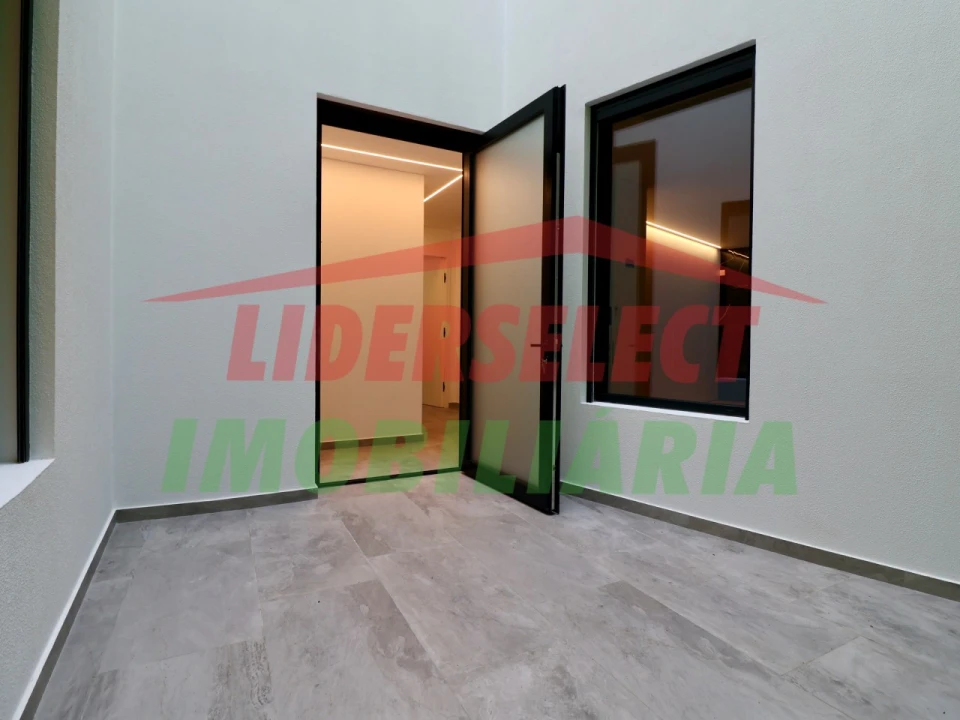 Apartamento T3 para Venda em Lourinhã e Atalaia Foto 33