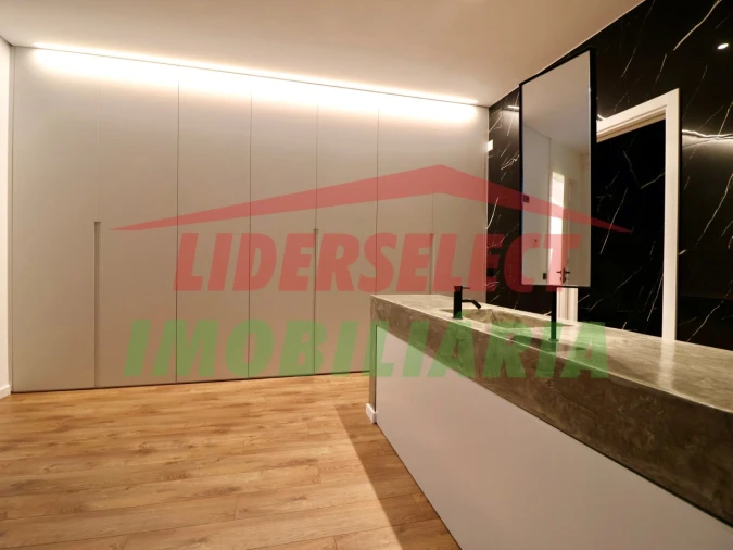 Apartamento T3 para Venda em Lourinhã e Atalaia Foto 12