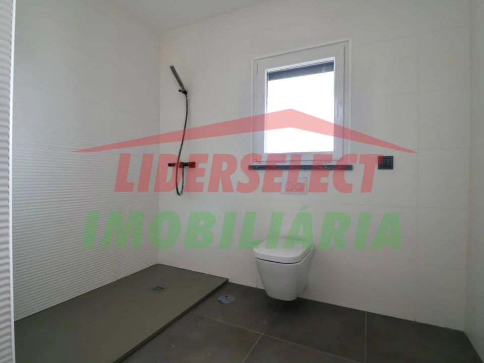 Moradia T3 para Venda em Ribamar Foto 33
